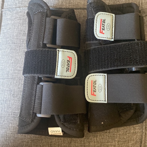 Right/Left hand carpal tunnel brace - Picture 2 of 2